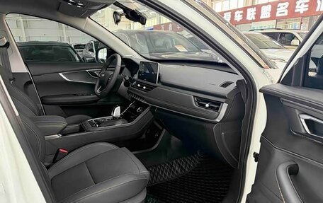 Chery Tiggo 8 I, 2023 год, 1 570 000 рублей, 10 фотография