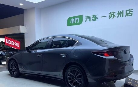 Mazda 3, 2022 год, 1 800 000 рублей, 3 фотография