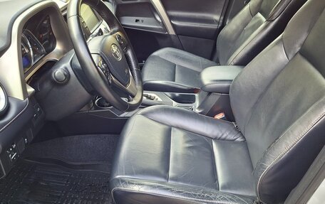 Toyota RAV4, 2013 год, 1 900 000 рублей, 6 фотография