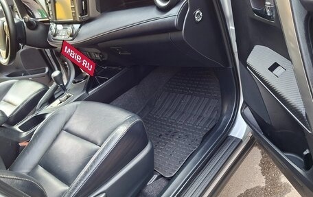 Toyota RAV4, 2013 год, 1 900 000 рублей, 4 фотография