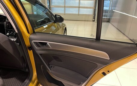 Volkswagen Golf VII, 2018 год, 1 599 000 рублей, 21 фотография