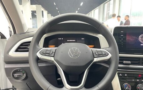 Volkswagen T-Roc I, 2023 год, 1 900 000 рублей, 7 фотография