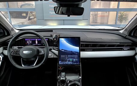 Geely Atlas, 2024 год, 2 700 000 рублей, 8 фотография