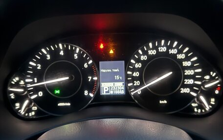 Nissan Patrol, 2012 год, 2 750 000 рублей, 8 фотография