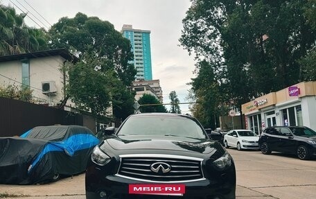 Infiniti QX70, 2014 год, 3 030 000 рублей, 6 фотография