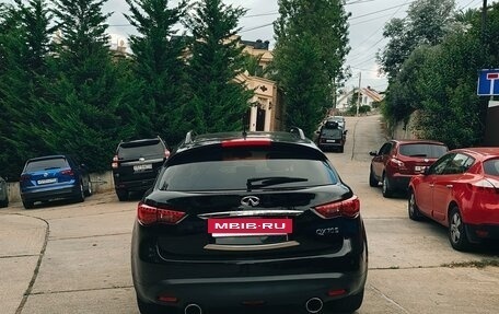 Infiniti QX70, 2014 год, 3 030 000 рублей, 7 фотография