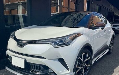Toyota C-HR I рестайлинг, 2023 год, 1 619 000 рублей, 4 фотография
