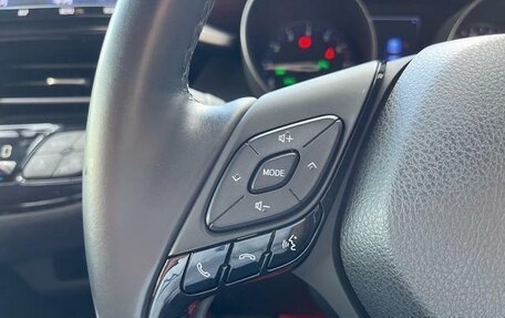 Toyota C-HR I рестайлинг, 2023 год, 1 619 000 рублей, 11 фотография