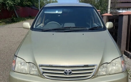 Toyota Gaia, 2000 год, 400 000 рублей, 2 фотография