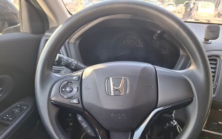 Honda Vezel, 2020 год, 1 900 000 рублей, 13 фотография