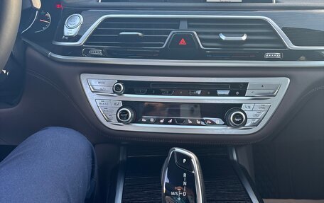 BMW 7 серия, 2017 год, 4 500 000 рублей, 2 фотография