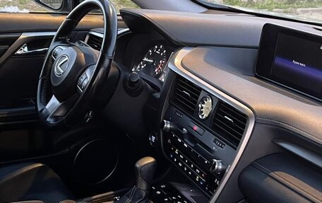 Lexus RX IV рестайлинг, 2017 год, 3 175 000 рублей, 6 фотография