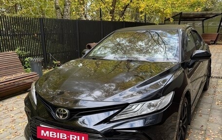 Toyota Camry, 2021 год, 4 000 000 рублей, 2 фотография