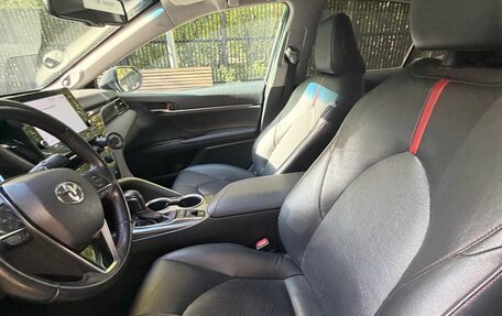 Toyota Camry, 2021 год, 4 000 000 рублей, 8 фотография