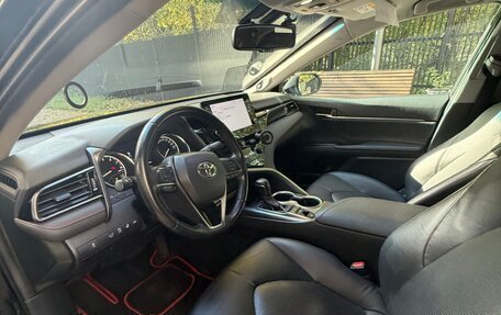 Toyota Camry, 2021 год, 4 000 000 рублей, 10 фотография