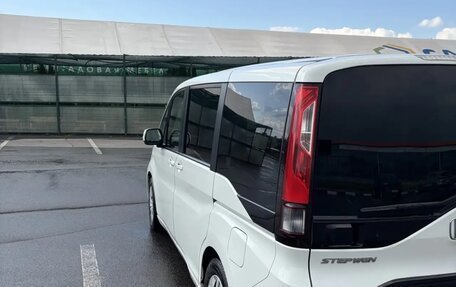Honda Stepwgn IV, 2015 год, 1 700 000 рублей, 4 фотография