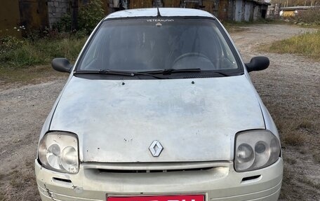 Renault Clio III, 2001 год, 130 000 рублей, 1 фотография