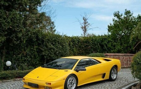 Lamborghini Diablo, 1993 год, 19 900 000 рублей, 1 фотография