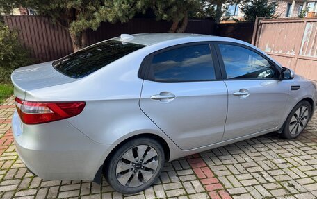 KIA Rio III рестайлинг, 2013 год, 880 000 рублей, 3 фотография