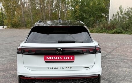 Volkswagen Tiguan, 2024 год, 5 300 000 рублей, 6 фотография