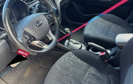 KIA Rio III рестайлинг, 2013 год, 880 000 рублей, 18 фотография
