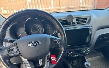 KIA Rio III рестайлинг, 2013 год, 880 000 рублей, 19 фотография