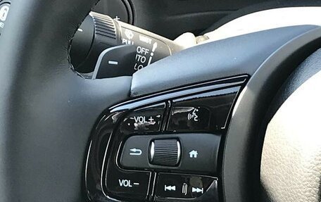 Honda Vezel, 2026 год, 1 820 000 рублей, 30 фотография