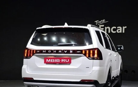 KIA Mohave I, 2023 год, 5 350 000 рублей, 4 фотография