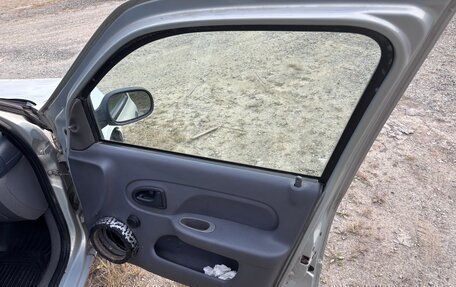 Renault Clio III, 2001 год, 130 000 рублей, 15 фотография
