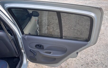 Renault Clio III, 2001 год, 130 000 рублей, 14 фотография