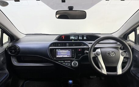Toyota Aqua I, 2015 год, 899 000 рублей, 10 фотография