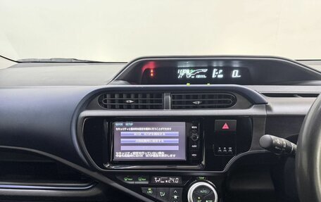 Toyota Aqua I, 2015 год, 899 000 рублей, 14 фотография