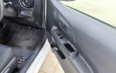 Toyota Aqua I, 2015 год, 899 000 рублей, 16 фотография