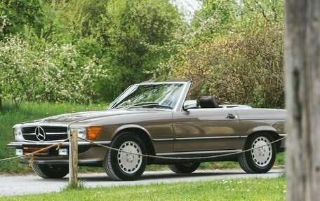 Mercedes-Benz SL-Класс, 1988 год, 11 250 000 рублей, 4 фотография
