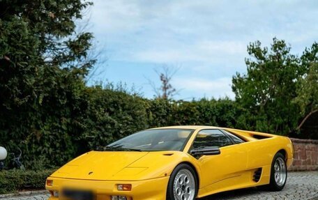 Lamborghini Diablo, 1993 год, 19 900 000 рублей, 2 фотография