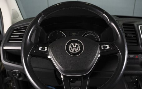 Volkswagen Caravelle T6 рестайлинг, 2016 год, 4 250 000 рублей, 10 фотография