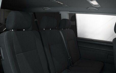Volkswagen Caravelle T6 рестайлинг, 2016 год, 4 250 000 рублей, 6 фотография