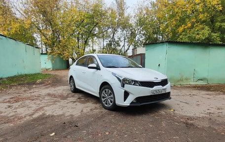KIA Rio IV, 2021 год, 1 050 000 рублей, 3 фотография
