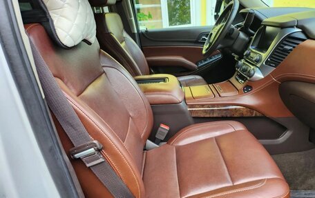 Chevrolet Tahoe IV, 2016 год, 3 200 000 рублей, 10 фотография