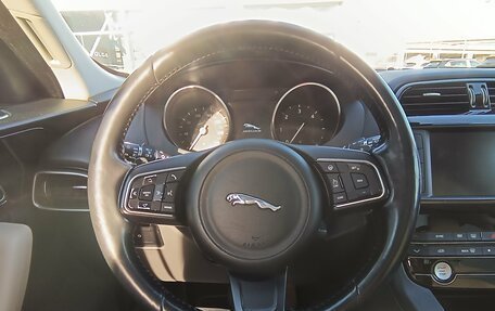 Jaguar F-Pace, 2016 год, 2 245 000 рублей, 20 фотография