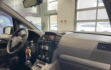 Opel Zafira B, 2011 год, 682 000 рублей, 8 фотография