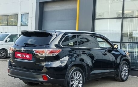Toyota Highlander III, 2014 год, 2 400 000 рублей, 5 фотография
