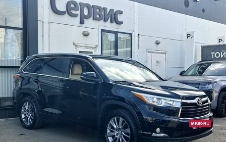 Toyota Highlander III, 2014 год, 2 400 000 рублей, 3 фотография
