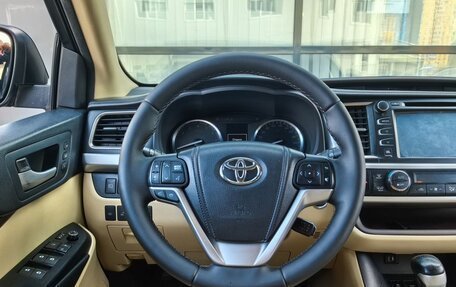 Toyota Highlander III, 2014 год, 2 400 000 рублей, 18 фотография