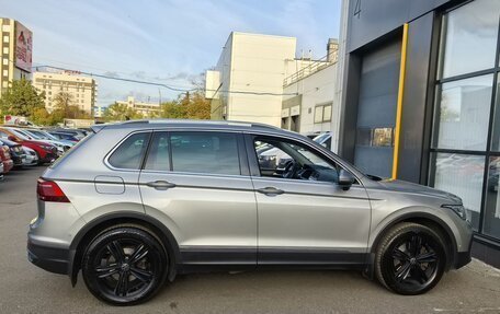 Volkswagen Tiguan II, 2021 год, 2 950 000 рублей, 4 фотография