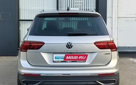 Volkswagen Tiguan II, 2021 год, 2 950 000 рублей, 6 фотография