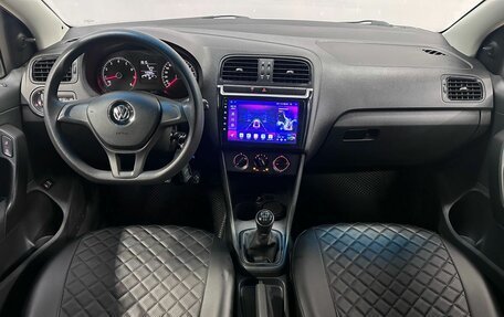 Volkswagen Polo VI (EU Market), 2017 год, 940 000 рублей, 13 фотография