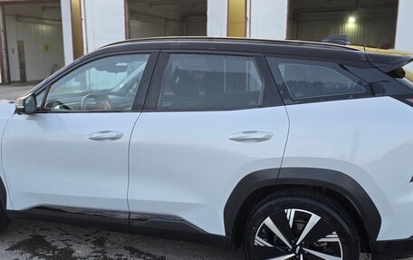 Geely Atlas, 2024 год, 2 600 000 рублей, 4 фотография