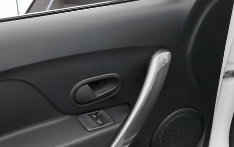 Renault Logan II, 2021 год, 1 390 000 рублей, 16 фотография