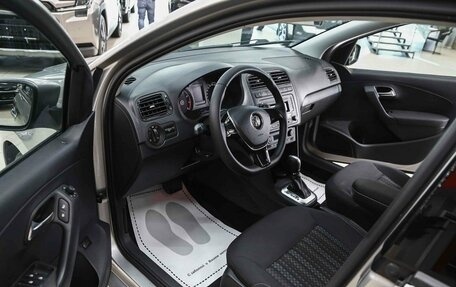 Volkswagen Polo VI (EU Market), 2017 год, 1 050 000 рублей, 7 фотография